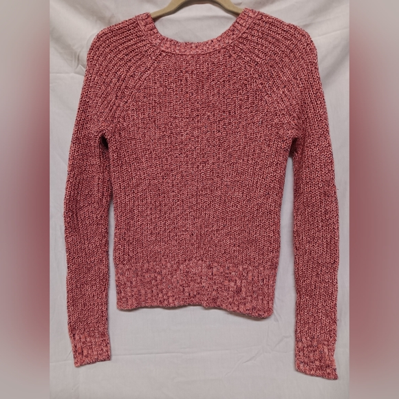 American Eagle Outfitters - Picture 3 of 3